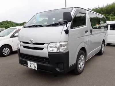 TOYOTA HIACE VAN