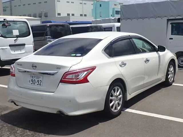 Nissan Teana  с аукциона в Японии