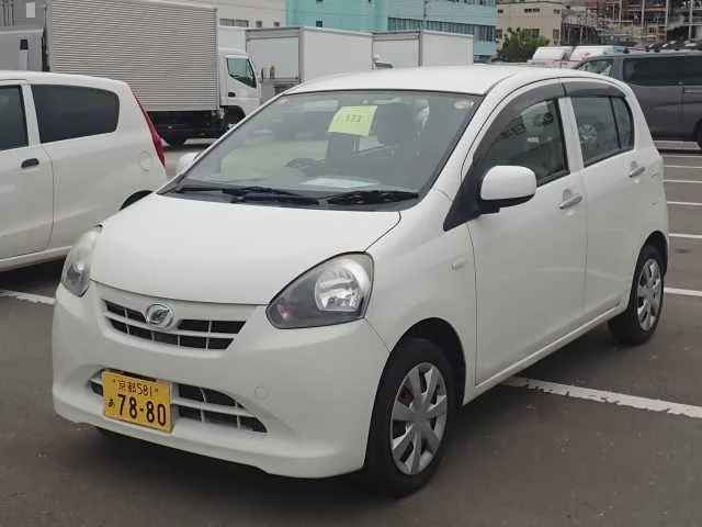 Daihatsu Mira e:S  с аукциона в Японии