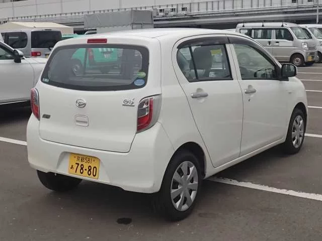 Daihatsu Mira e:S  с аукциона в Японии
