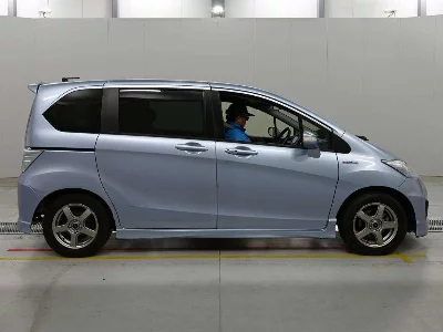 HONDA FREED HYBRID