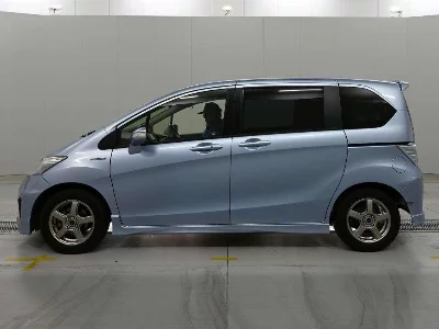 HONDA FREED HYBRID