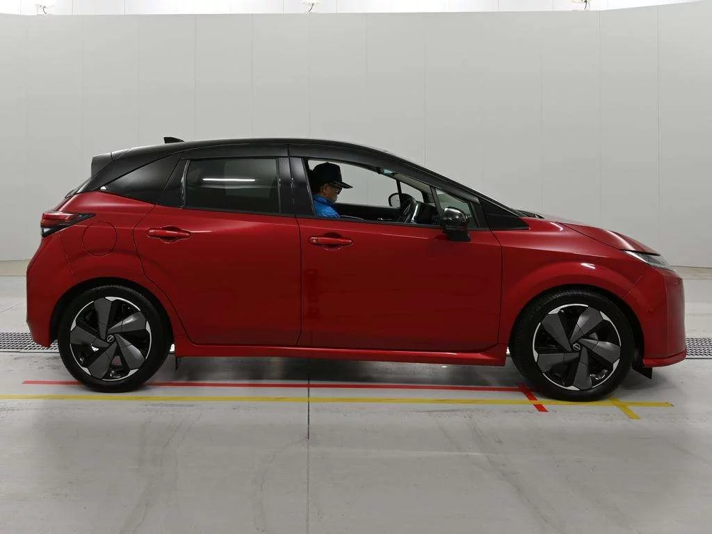Nissan Aura  с аукциона в Японии