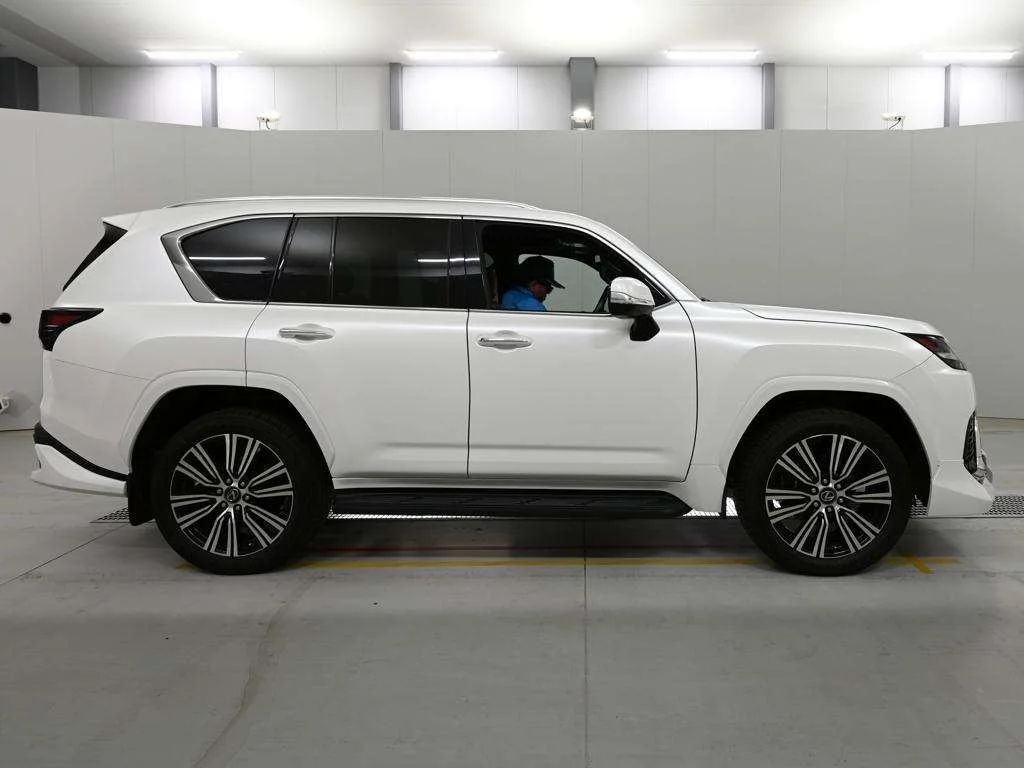 Lexus LX570  с аукциона в Японии