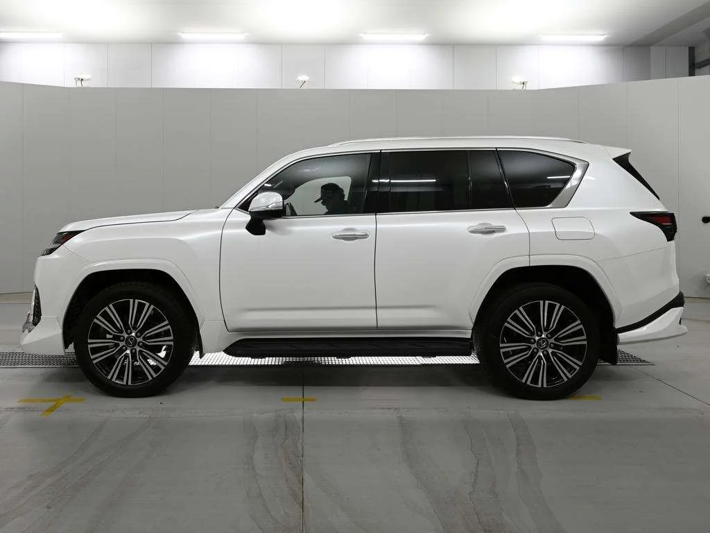 Lexus LX570  с аукциона в Японии