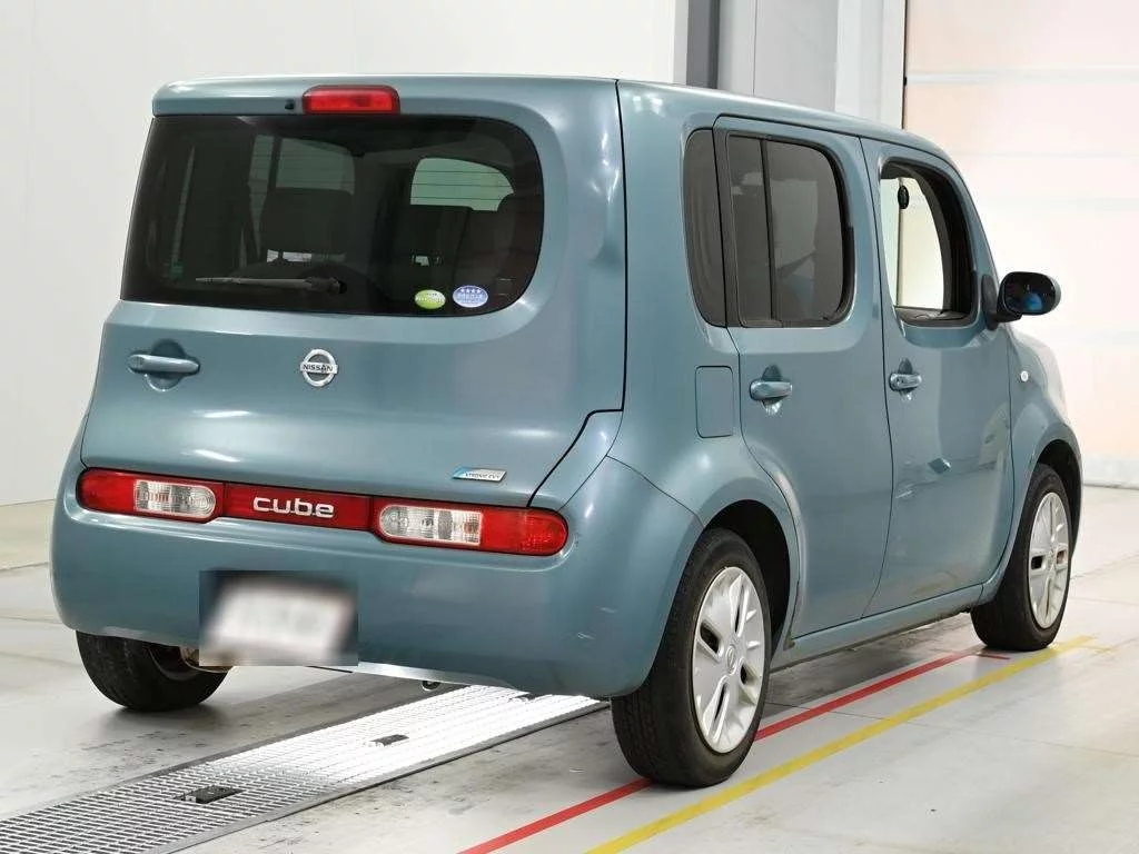 Nissan Cube  с аукциона в Японии