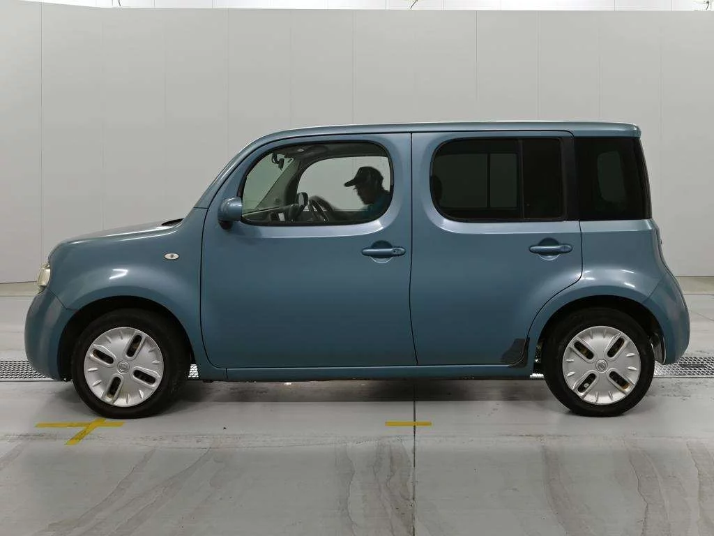 Nissan Cube  с аукциона в Японии