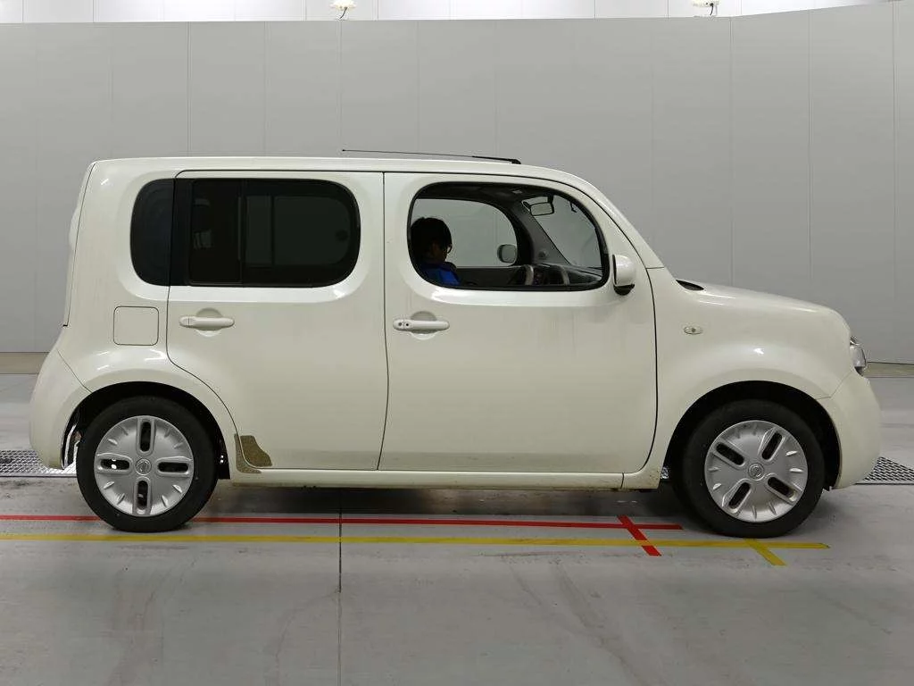 Nissan Cube  с аукциона в Японии