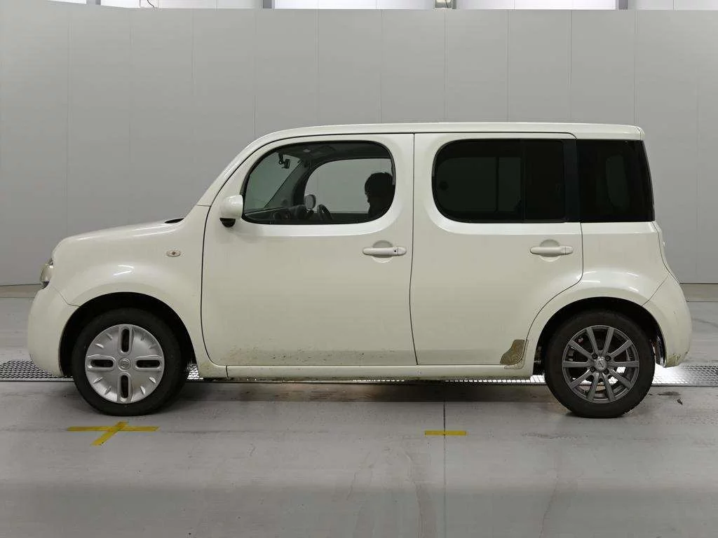 Nissan Cube  с аукциона в Японии