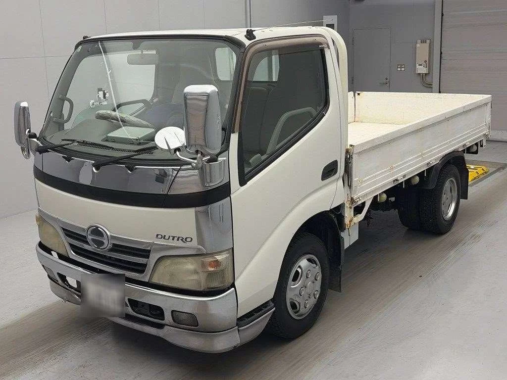 Hino Dutro  с аукциона в Японии