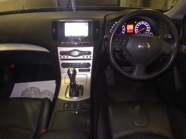 Nissan Skyline  с аукциона в Японии
