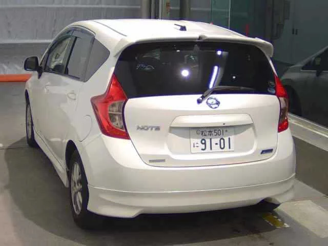 Nissan Note  с аукциона в Японии