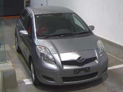 TOYOTA VITZ