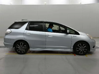 Honda FIT SHUTTLE HYBRID