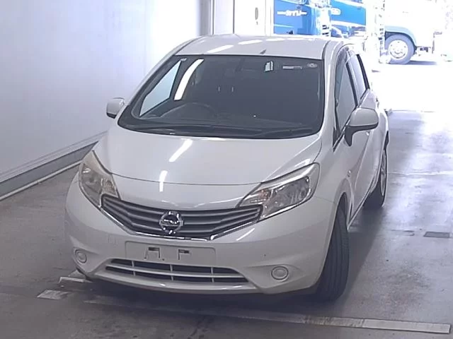 Nissan Note  с аукциона в Японии