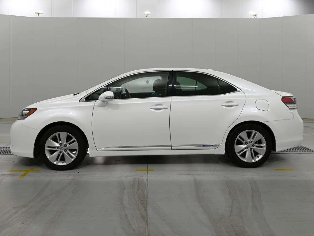 Lexus HS250h  с аукциона в Японии