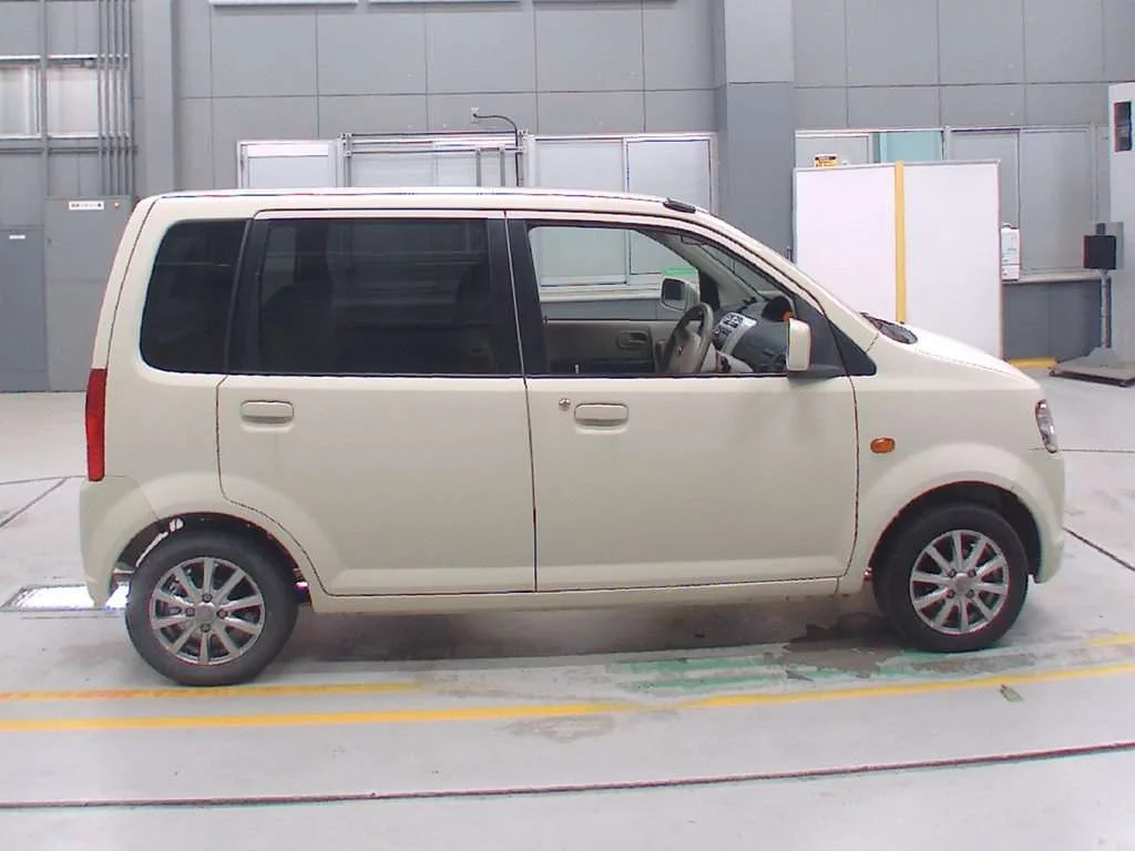 Nissan Otti  с аукциона в Японии