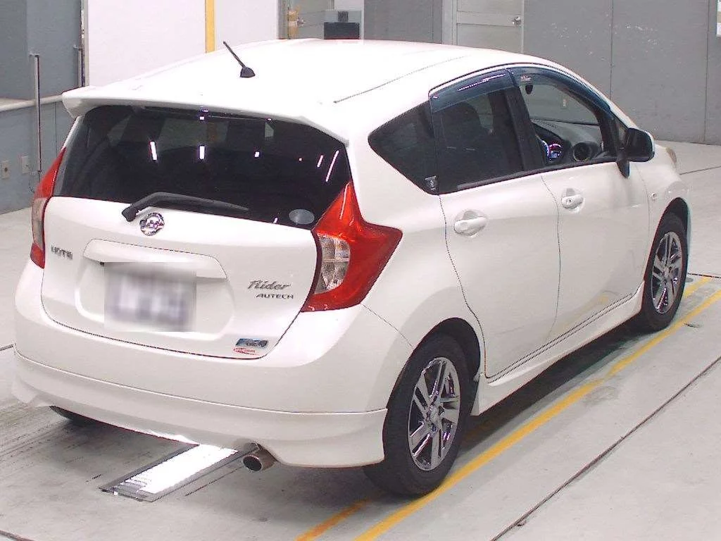 Nissan Note  с аукциона в Японии