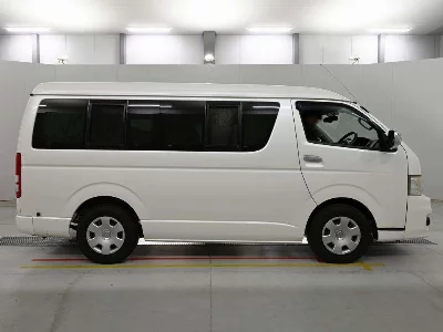 TOYOTA HIACE WAGON
