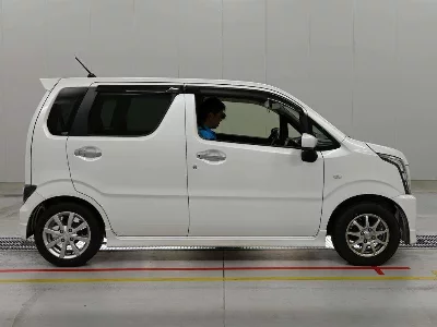 Suzuki WAGON R STINGRAY