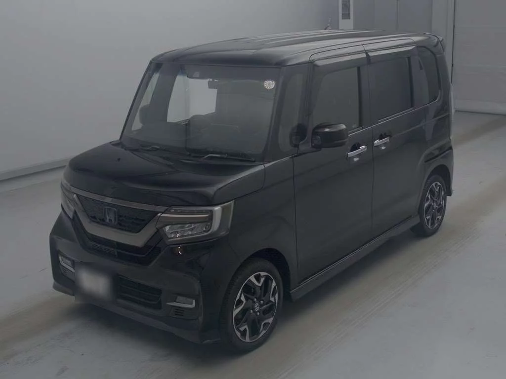 Honda N BOX CUSTOM  с аукциона в Японии