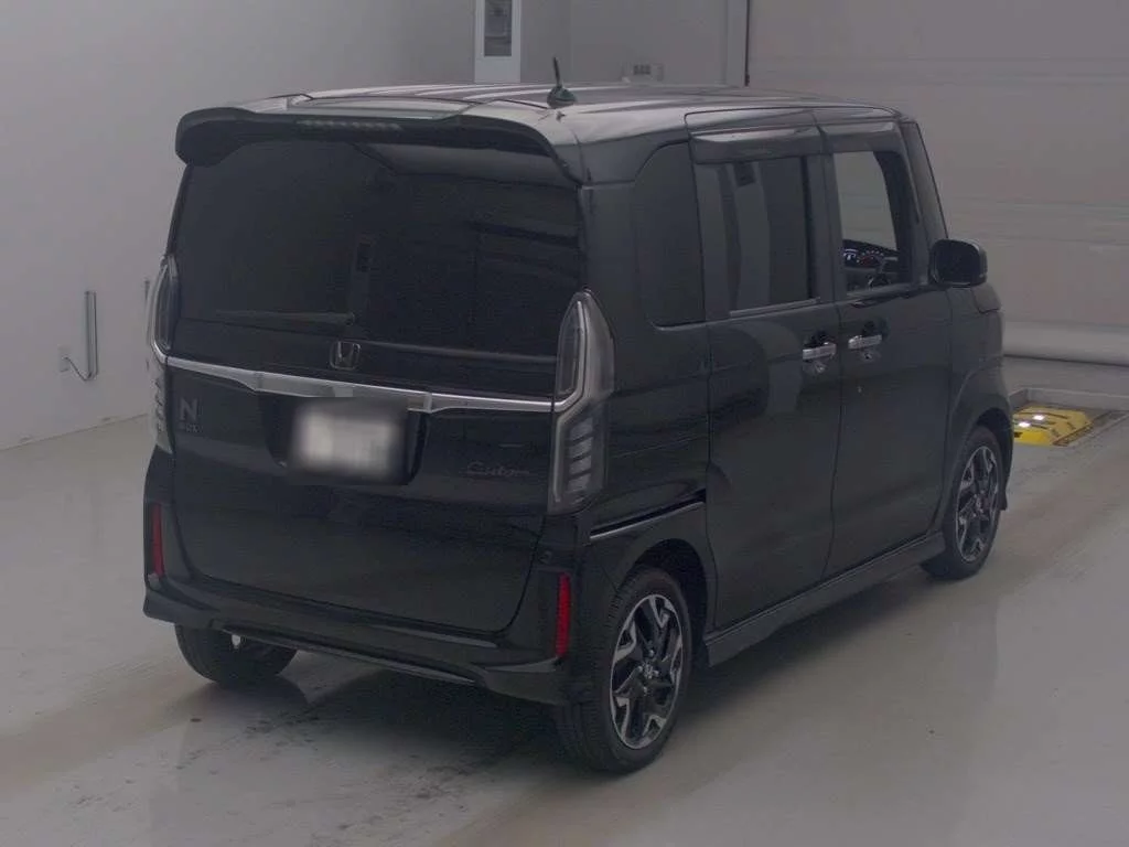 Honda N BOX CUSTOM  с аукциона в Японии
