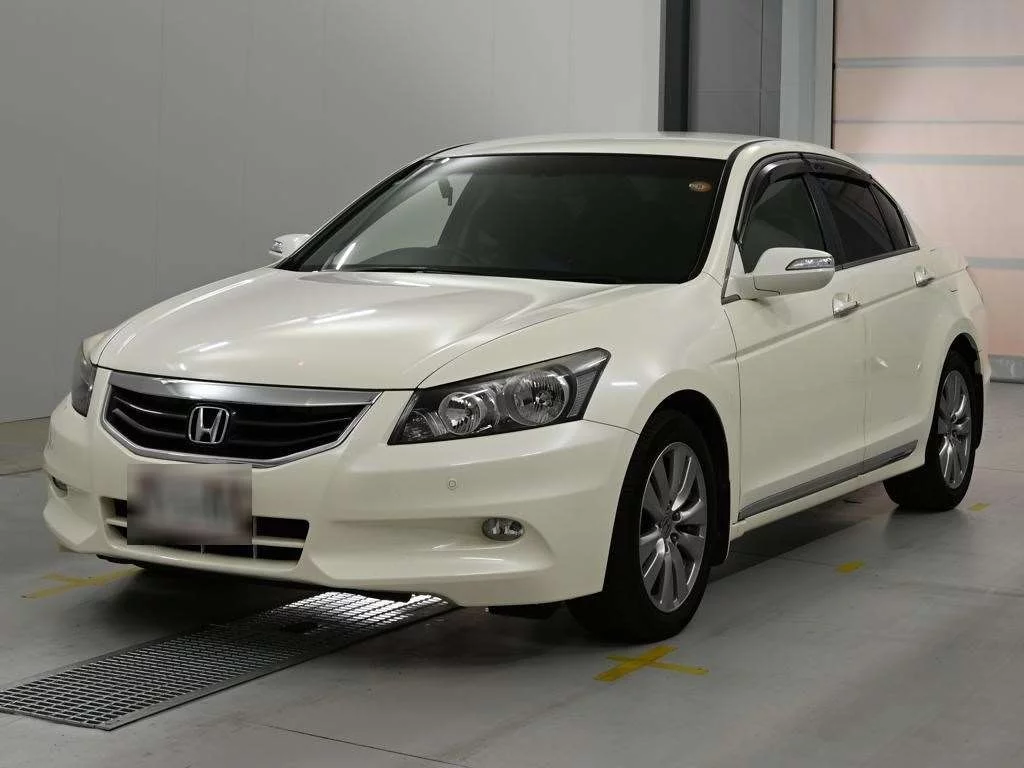 Honda Inspire  с аукциона в Японии