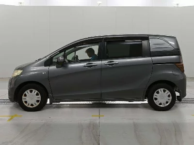 Honda Freed Spike