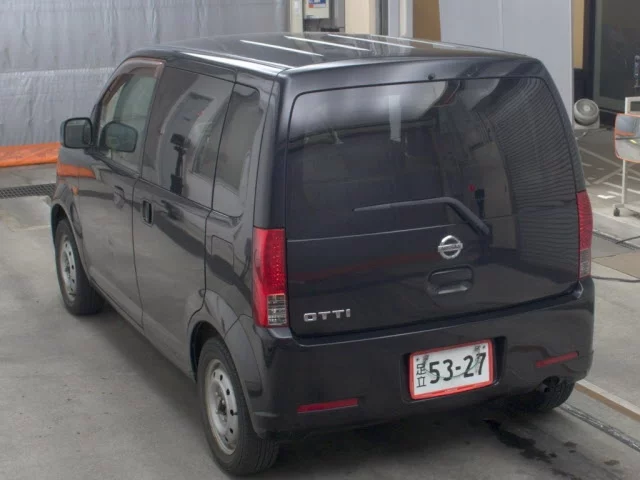 Nissan Otti  с аукциона в Японии