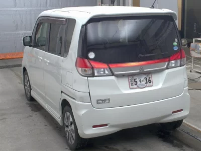 Mitsubishi Delica D:2