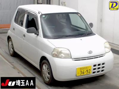 Daihatsu Esse