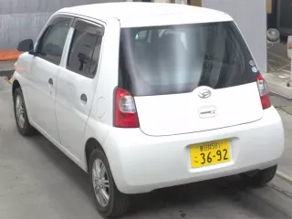 Daihatsu Esse