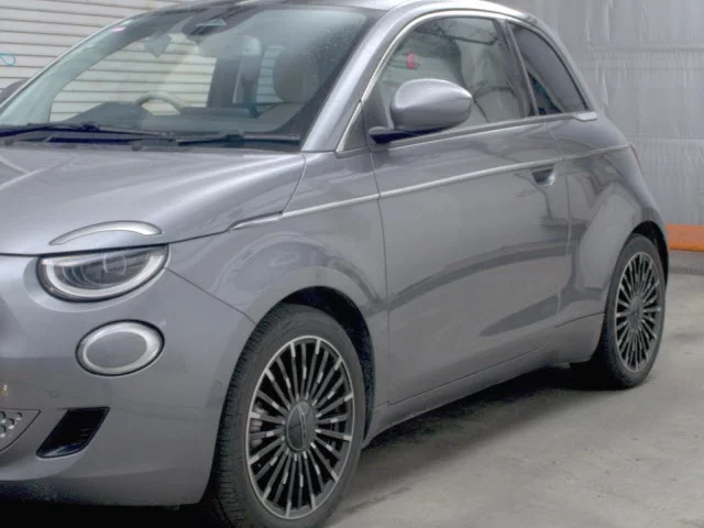 Fiat 500e  с аукциона в Японии