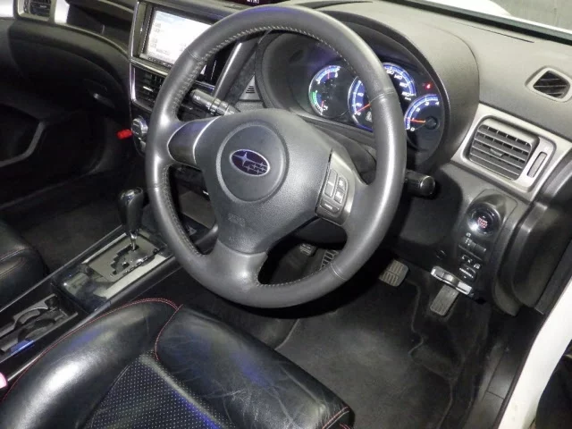 Subaru Exiga  с аукциона в Японии