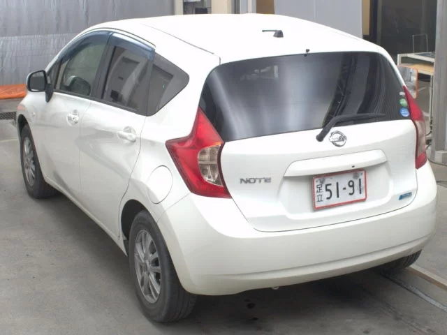 Nissan Note  с аукциона в Японии