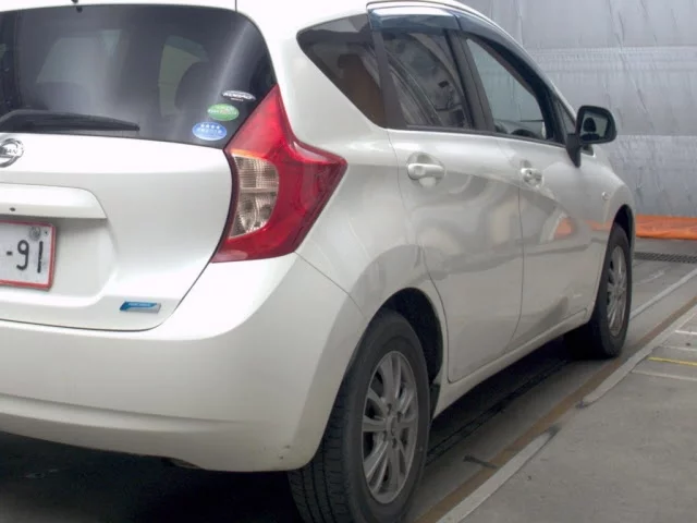 Nissan Note  с аукциона в Японии