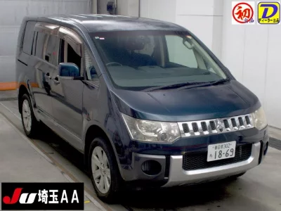 Mitsubishi Delica D:5