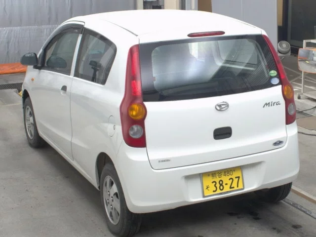 Daihatsu Mira  с аукциона в Японии