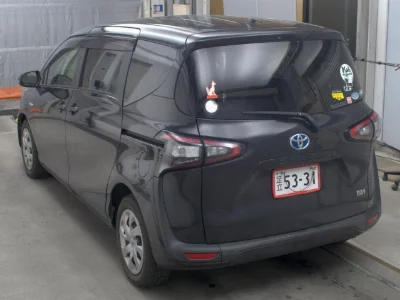 Toyota Sienta
