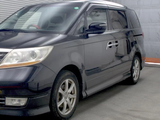 Honda Elysion  с аукциона в Японии