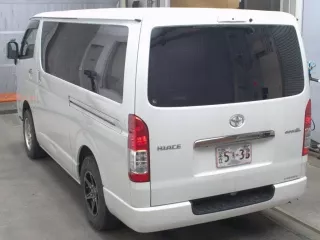 Toyota HiAce Van