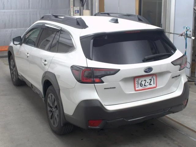 Subaru Outback  с аукциона в Японии