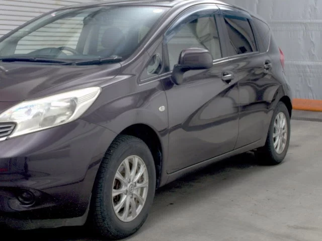 Nissan Note  с аукциона в Японии