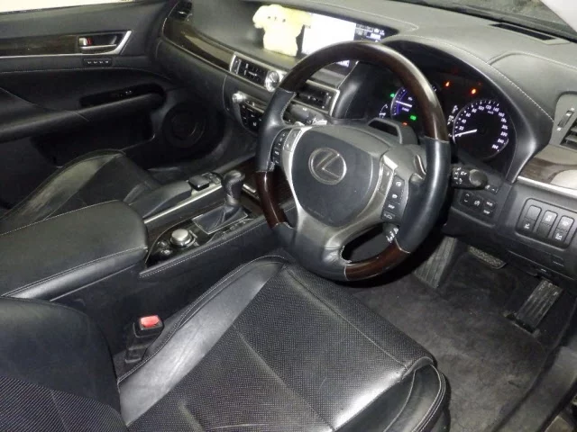 Lexus GS  с аукциона в Японии