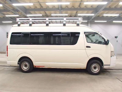 Toyota HiAce Commuter