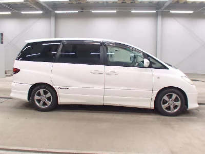 Toyota ESTIMA L