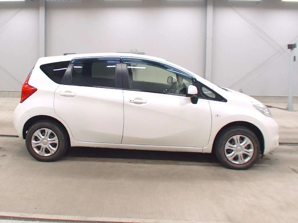 Nissan Note  с аукциона в Японии