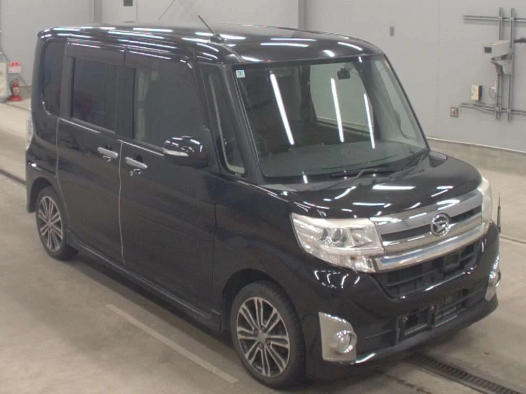Daihatsu Tanto  с аукциона в Японии