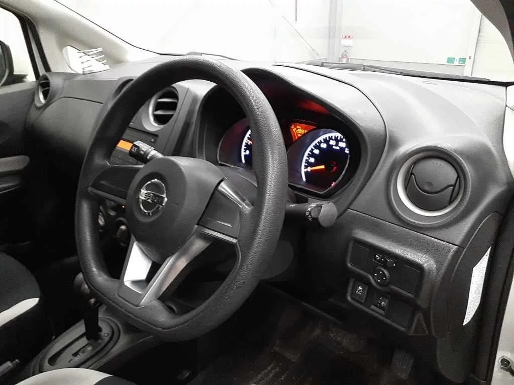 Nissan Note  с аукциона в Японии