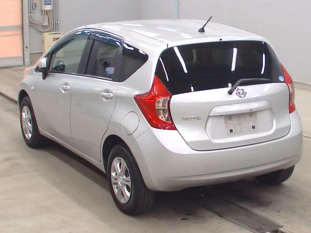 Nissan Note  с аукциона в Японии
